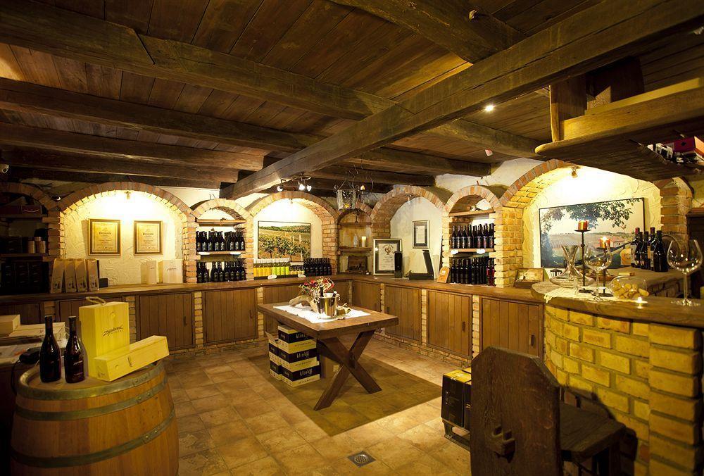 Stupnicki Dvori Winery Hotel Brodski Stupnik Экстерьер фото