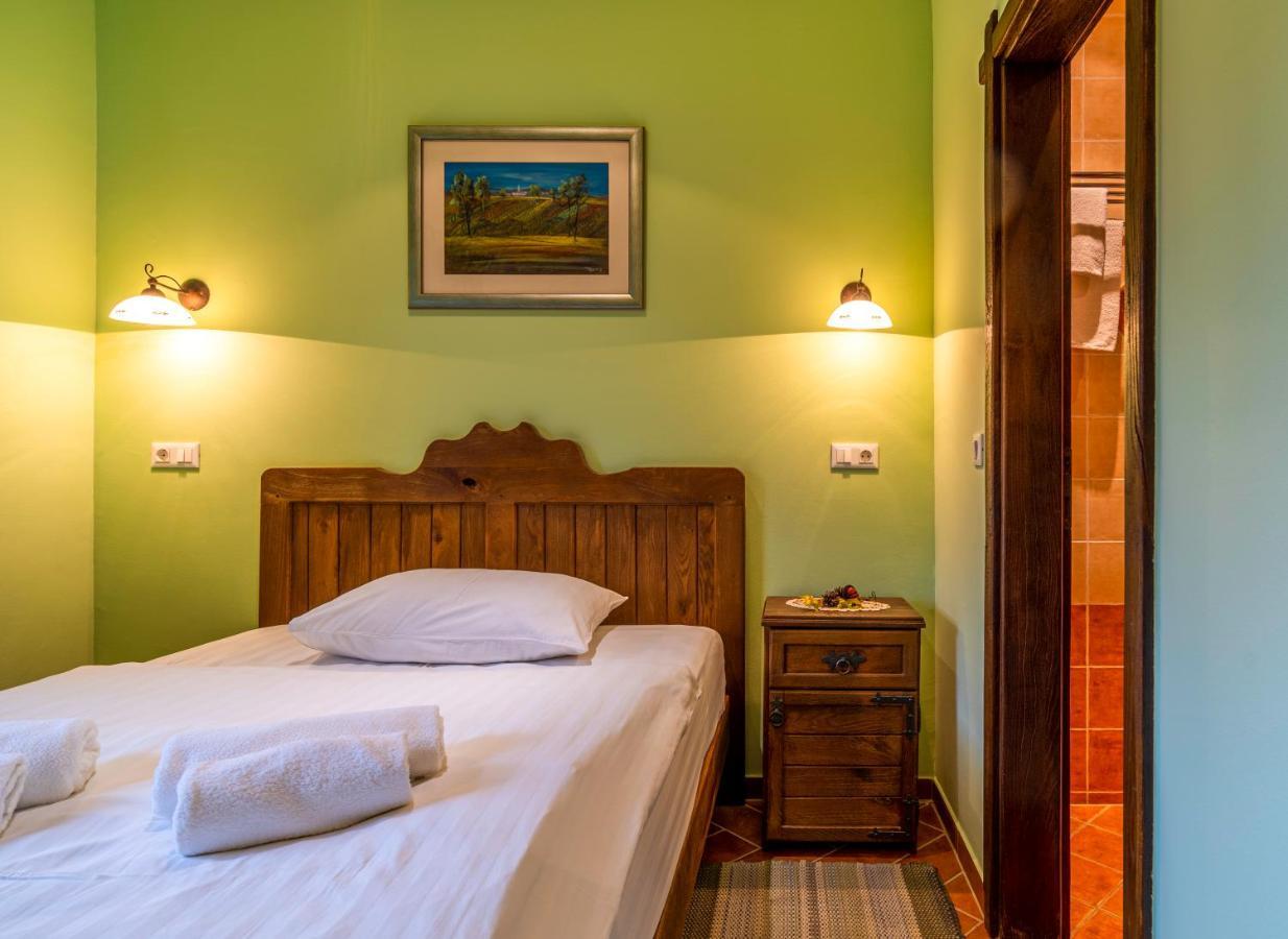 Stupnicki Dvori Winery Hotel Brodski Stupnik Экстерьер фото