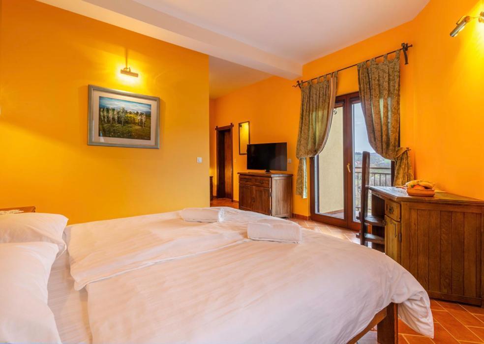 Stupnicki Dvori Winery Hotel Brodski Stupnik Экстерьер фото
