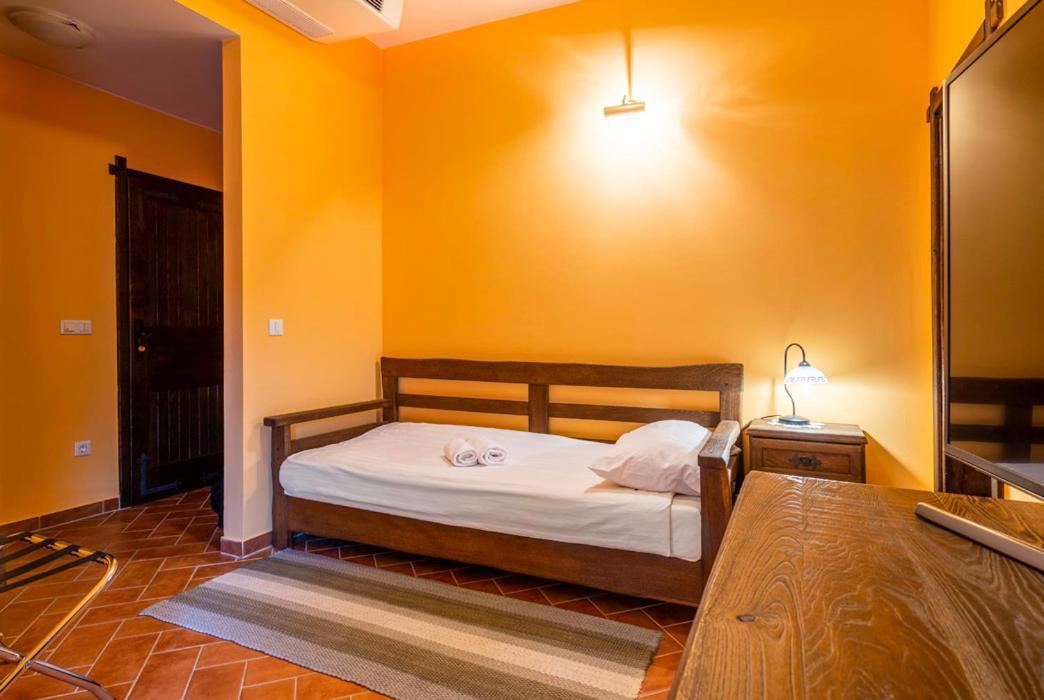 Stupnicki Dvori Winery Hotel Brodski Stupnik Экстерьер фото