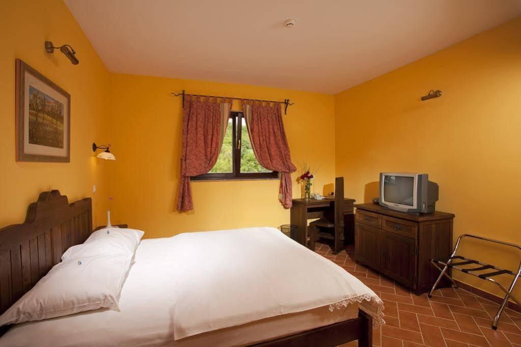 Stupnicki Dvori Winery Hotel Brodski Stupnik Экстерьер фото