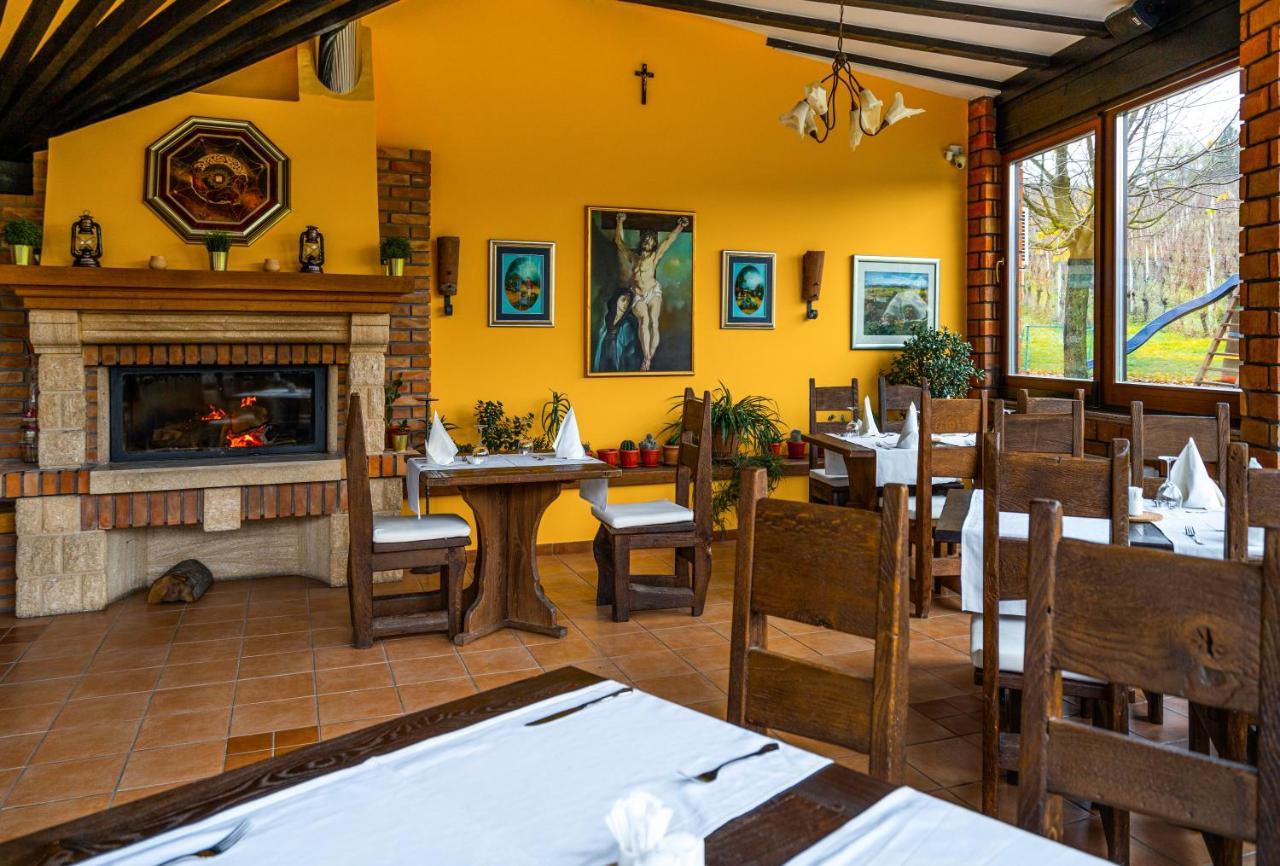 Stupnicki Dvori Winery Hotel Brodski Stupnik Экстерьер фото