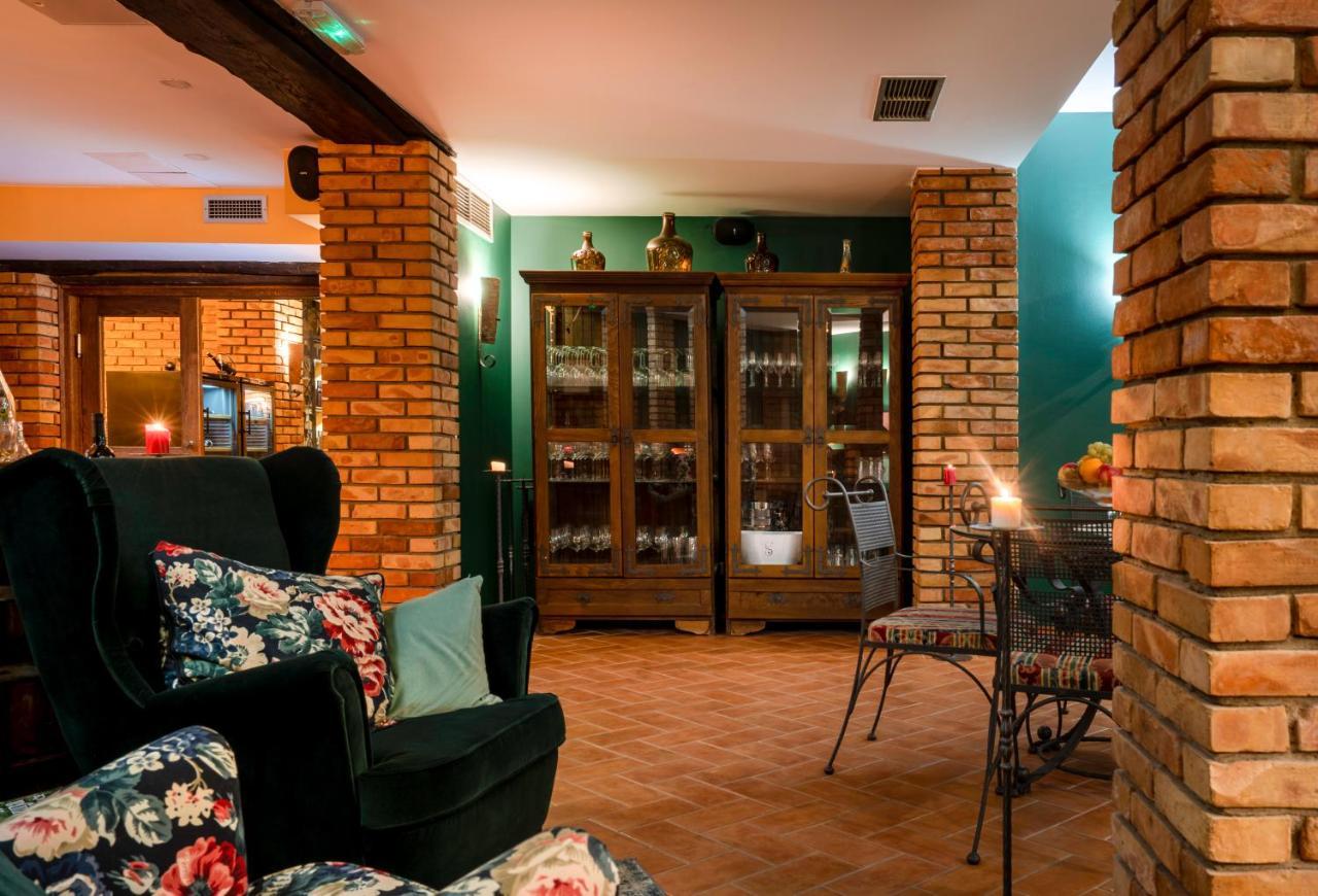 Stupnicki Dvori Winery Hotel Brodski Stupnik Экстерьер фото